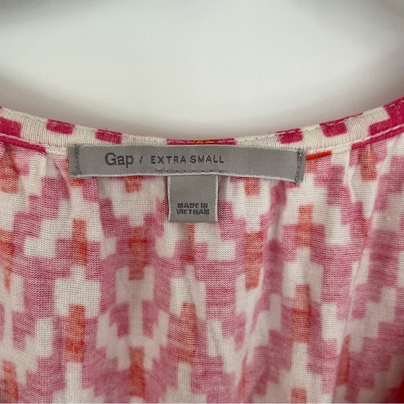 GAP Plunging V-Neck Cap Sleeve Fit and Flare Dress Cheveron - Picture 4 of 10